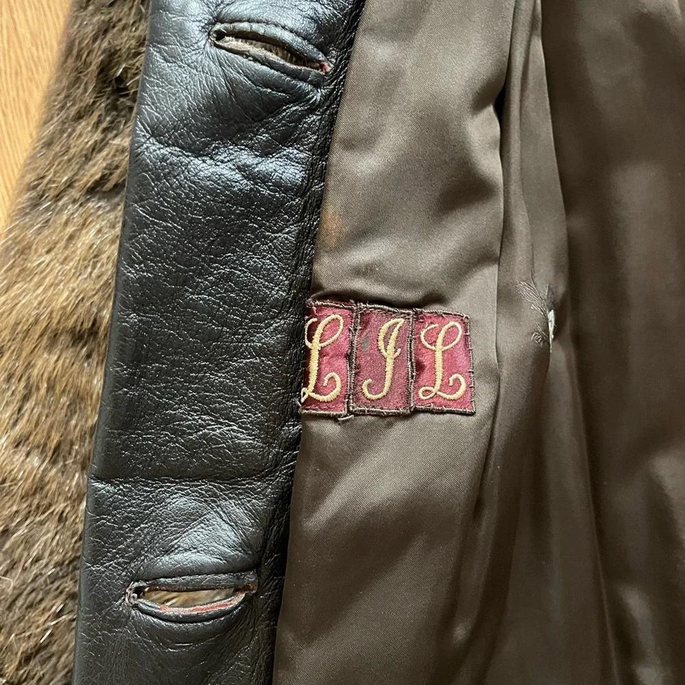 New York fur by Gaynor Detroit fur coat. - Picture 3 of 10